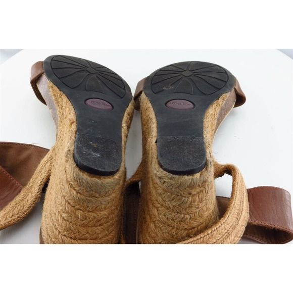 Me Too Sz 8 M Brown Ankle Strap Leather Women Sandals Knock - Picture 6 of 7
